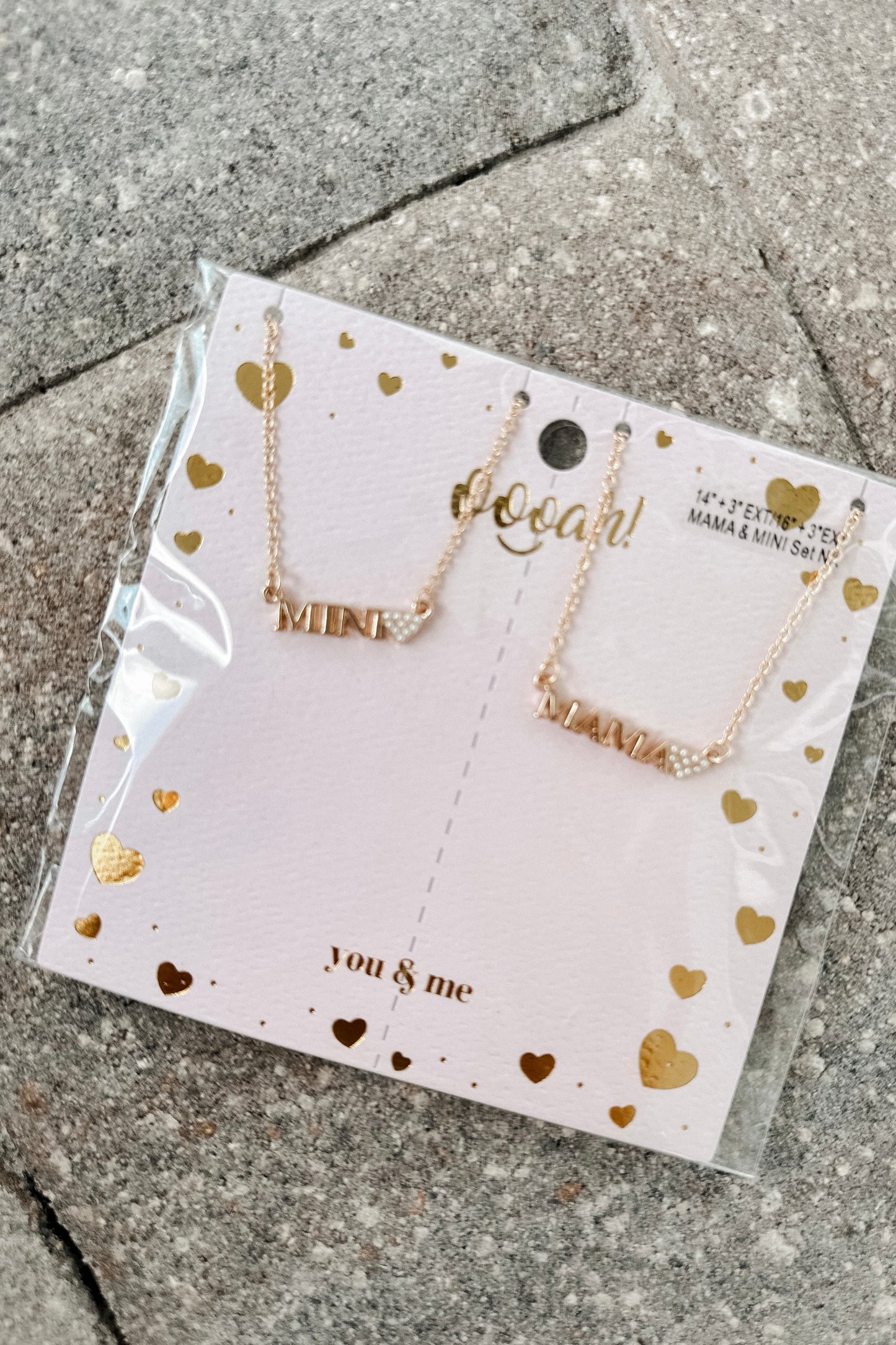 Mama Mini Letter with Heart Necklace Set